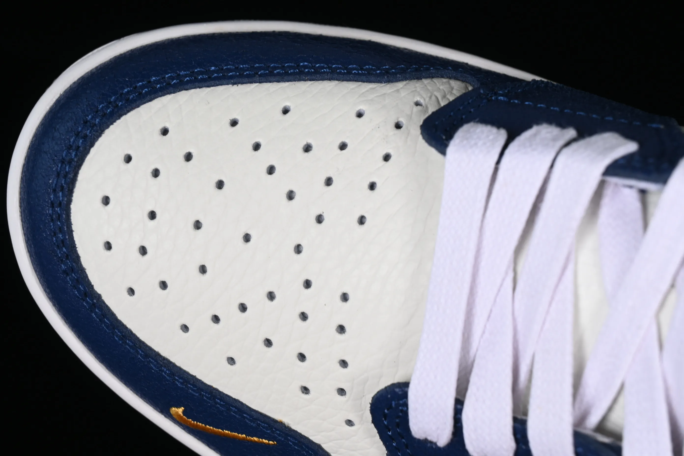 All categories Air Jordan Jordan series basketball shoes Air Jordan 1 Low Z version Air Jordan 1 Low OG AJ1 Joe 1 white blue yellow hook burst pattern low-top cultural casual sneakers CZ0790-103